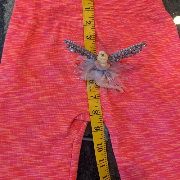 Famous pink in size small for girl. - Picture 3 of 6
